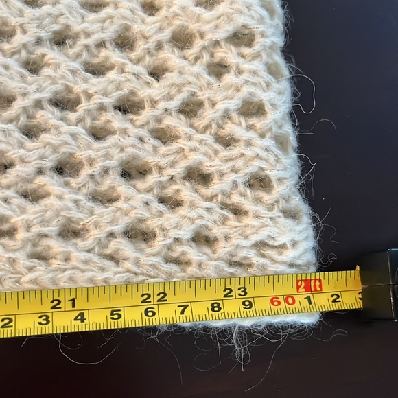 Aerie Circle Scarf - Picture 3 of 4